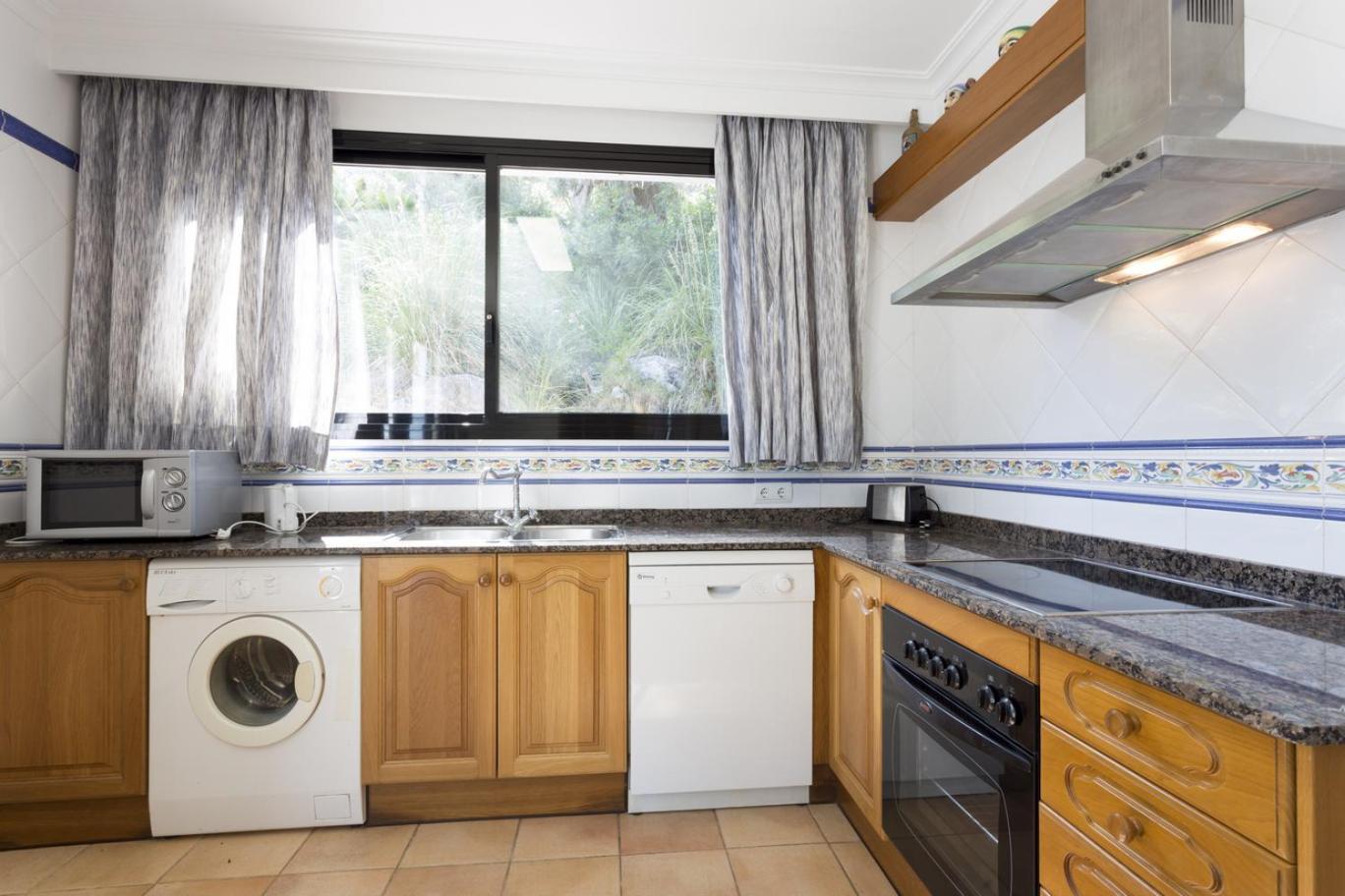 Villa With Private Mountain Ideal Runners Trailers Near Beach Approx 5 Min Walking Beach,Property Belong Puerto Pollensa Villas And Apartments Esterno foto